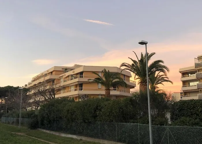 Avec Piscine Proche - Le Miougrano Fréjus